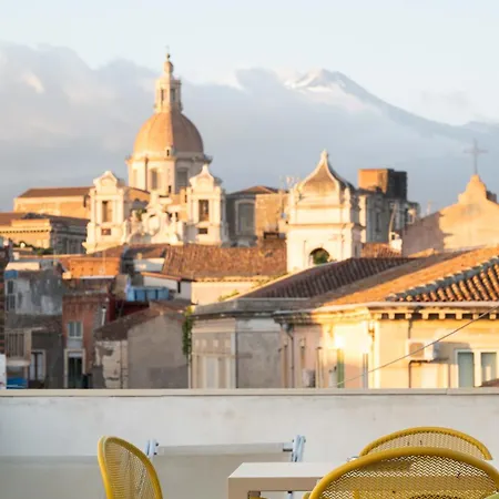 Old Terrace 2 Apartman Catania